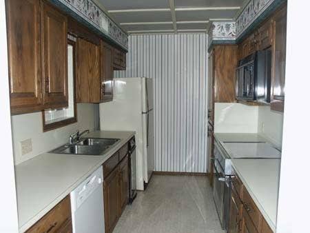 212 W Knox Street, Ennis, TX 75119 212 W Knox Street, Ennis, TX 75119