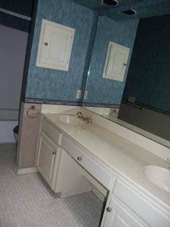 212 W Knox Street, Ennis, TX 75119 212 W Knox Street, Ennis, TX 75119