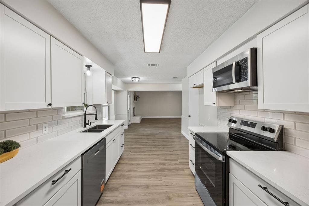 5608 Newman Drive, North Richland Hills, TX 76180 5608 Newman Drive, North Richland Hills, TX 76180