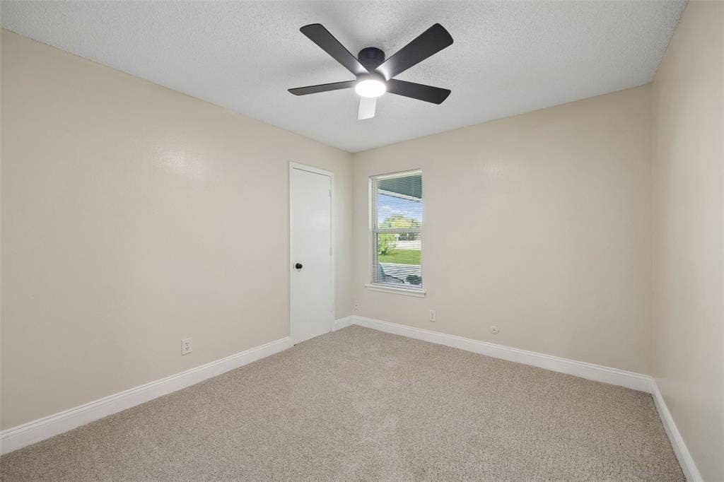 5608 Newman Drive, North Richland Hills, TX 76180 5608 Newman Drive, North Richland Hills, TX 76180