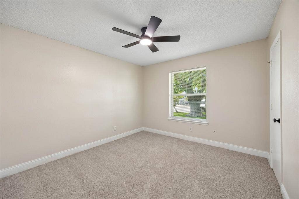 5608 Newman Drive, North Richland Hills, TX 76180 5608 Newman Drive, North Richland Hills, TX 76180