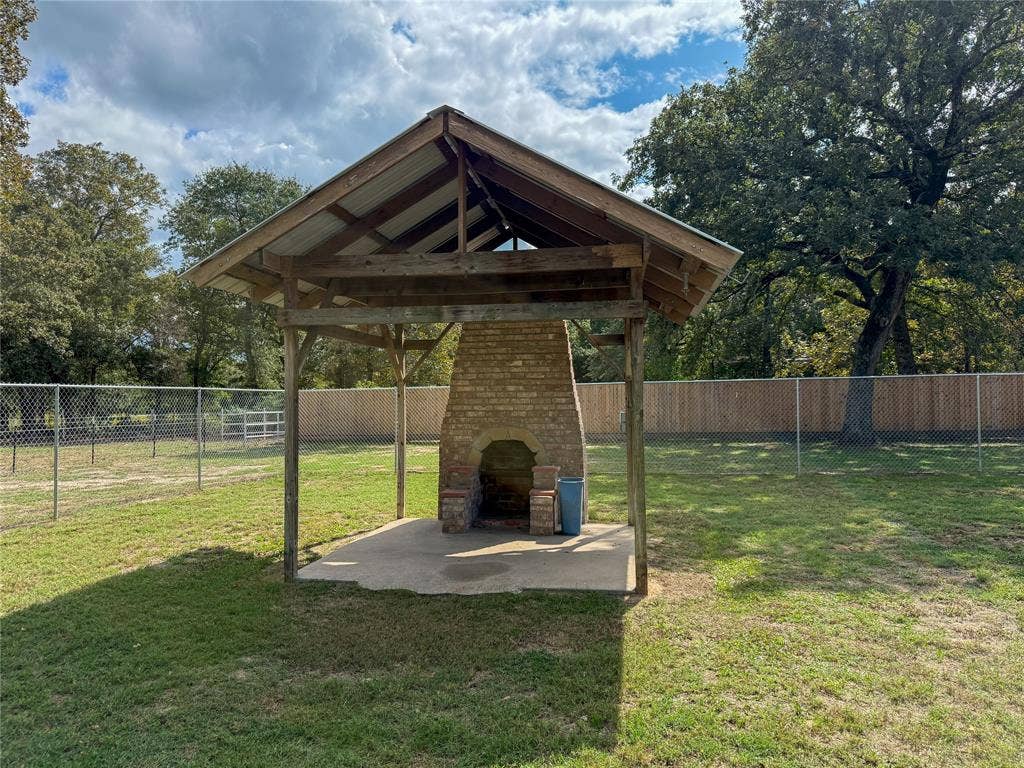 7700 County Road 3700, Athens, TX 75752 7700 County Road 3700, Athens, TX 75752
