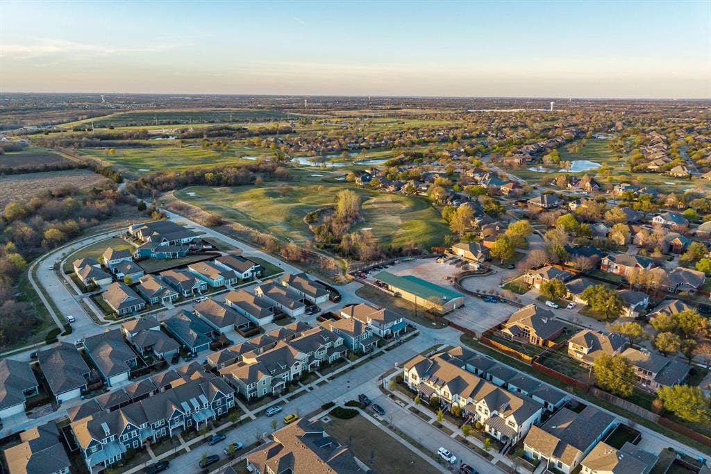 9220 Lamar Street, Rowlett, TX 75089 Proximity to Waterview Golf Club