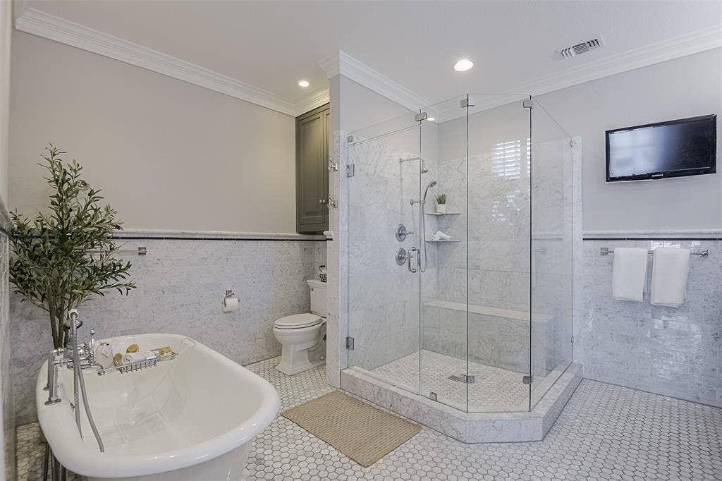 201 Overhill Drive, Waxahachie, TX 75165 201 Overhill Drive, Waxahachie, TX 75165