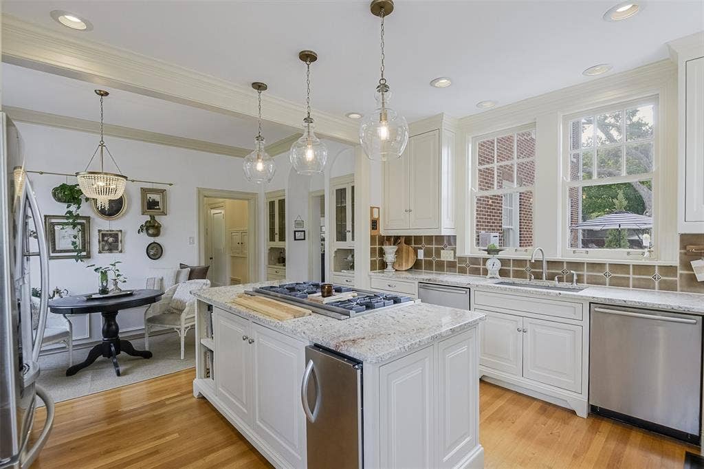 201 Overhill Drive, Waxahachie, TX 75165 201 Overhill Drive, Waxahachie, TX 75165