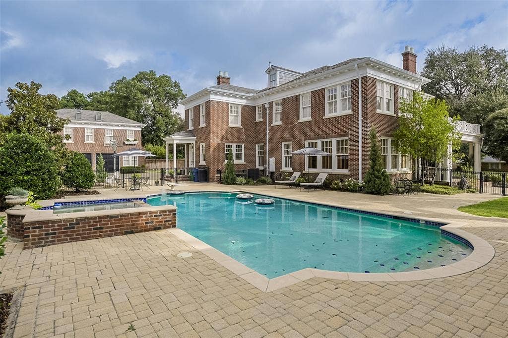 201 Overhill Drive, Waxahachie, TX 75165 201 Overhill Drive, Waxahachie, TX 75165