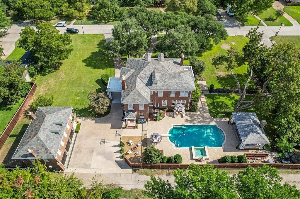 201 Overhill Drive, Waxahachie, TX 75165 201 Overhill Drive, Waxahachie, TX 75165