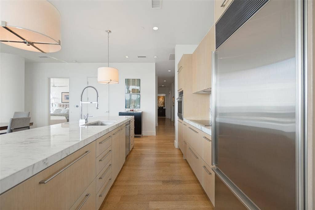 2200 Victory Avenue, #1705, Dallas, TX 75219 2200 Victory Avenue, #1705, Dallas, TX 75219