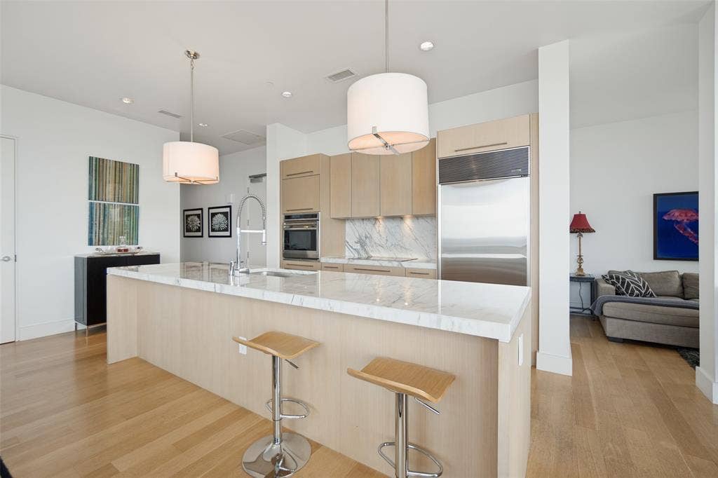 2200 Victory Avenue, #1705, Dallas, TX 75219 2200 Victory Avenue, #1705, Dallas, TX 75219
