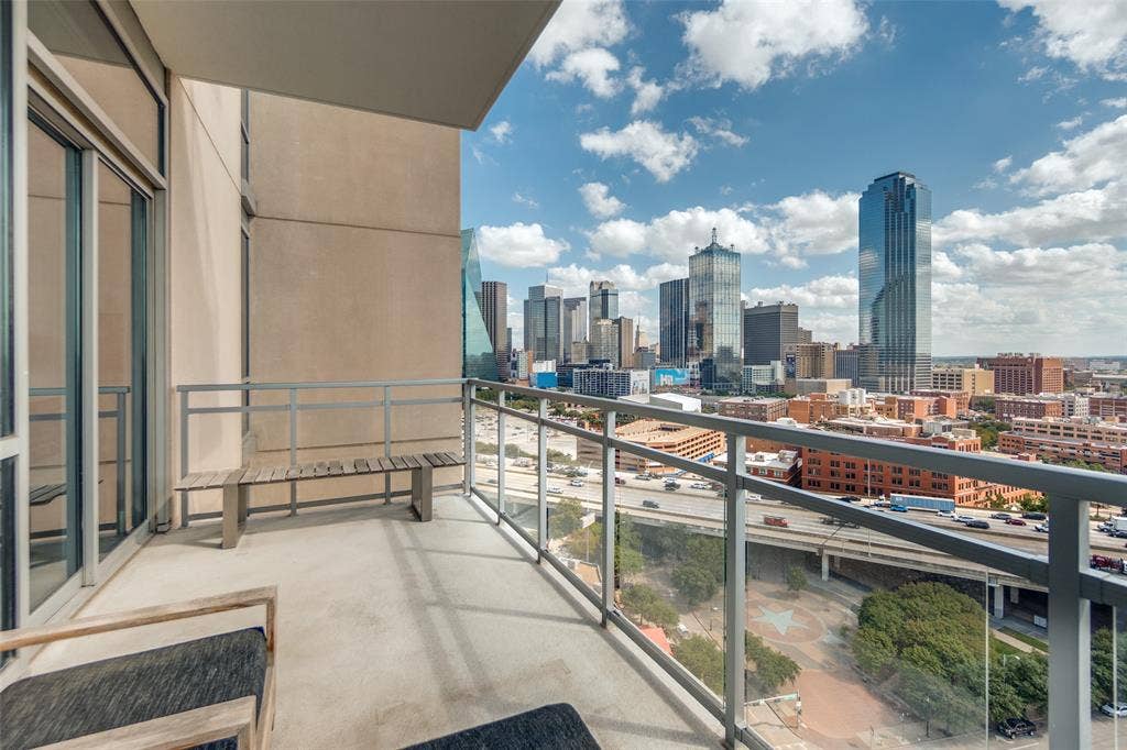 2200 Victory Avenue, #1705, Dallas, TX 75219 2200 Victory Avenue, #1705, Dallas, TX 75219