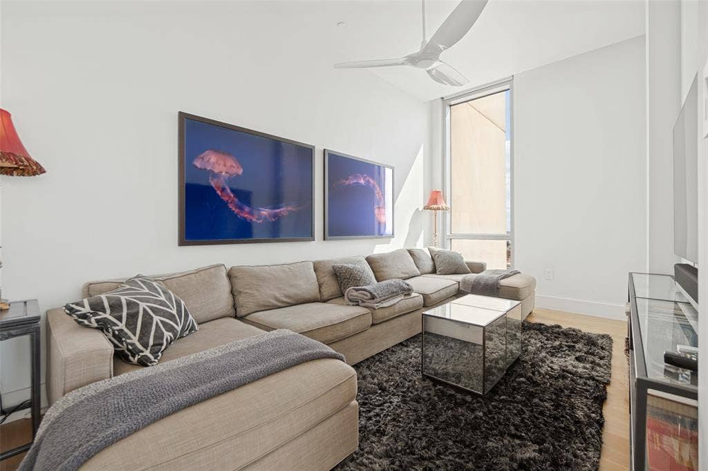 2200 Victory Avenue, #1705, Dallas, TX 75219 2200 Victory Avenue, #1705, Dallas, TX 75219