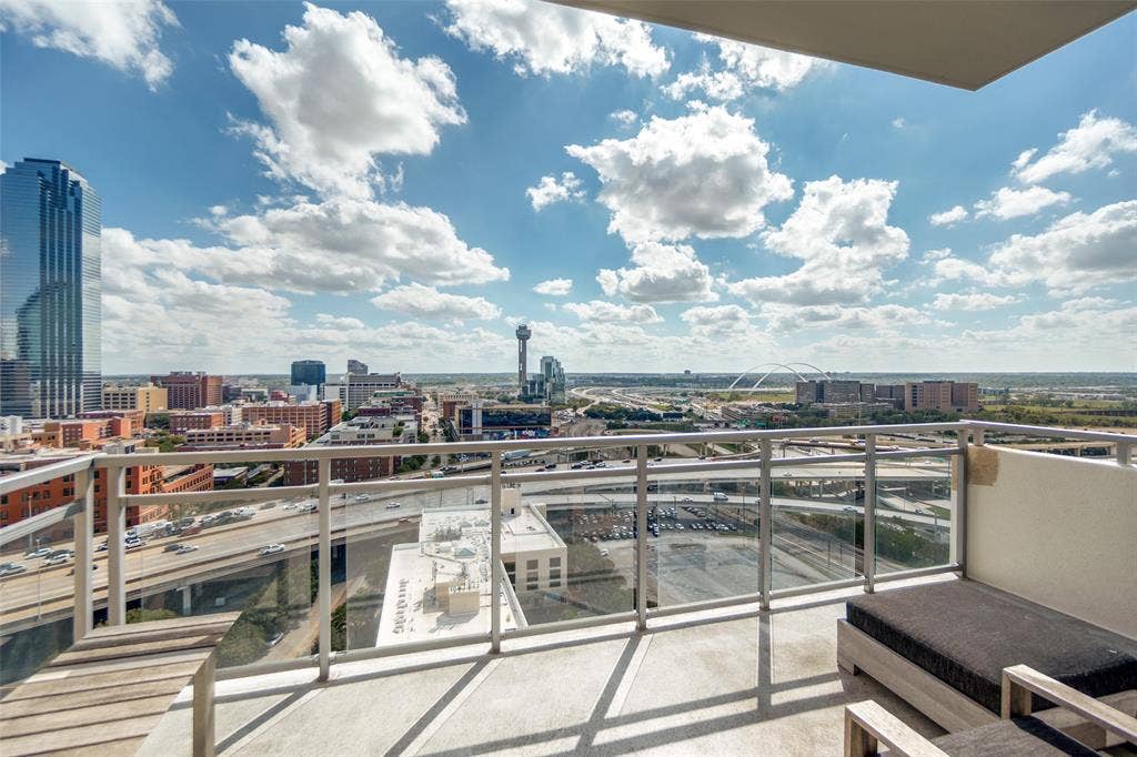 2200 Victory Avenue, #1705, Dallas, TX 75219 2200 Victory Avenue, #1705, Dallas, TX 75219
