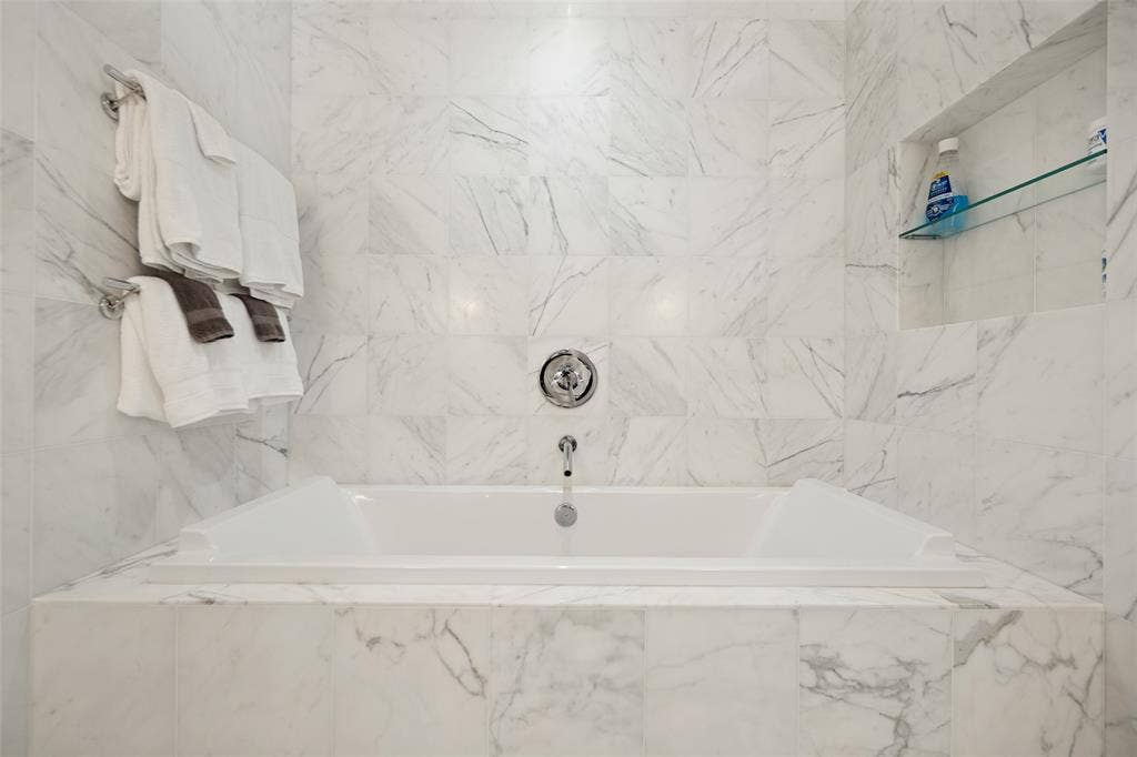 2200 Victory Avenue, #1705, Dallas, TX 75219 2200 Victory Avenue, #1705, Dallas, TX 75219