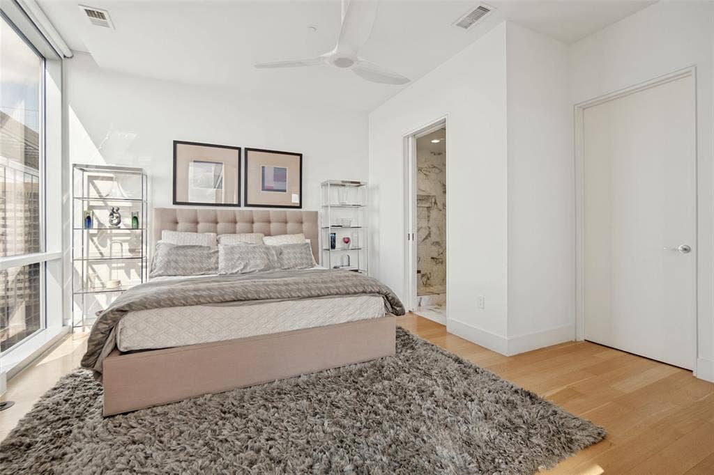 2200 Victory Avenue, #1705, Dallas, TX 75219 2200 Victory Avenue, #1705, Dallas, TX 75219