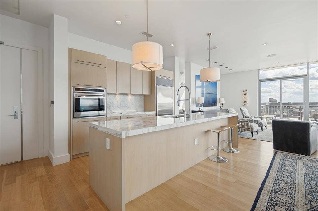 2200 Victory Avenue, #1705, Dallas, TX 75219 2200 Victory Avenue, #1705, Dallas, TX 75219