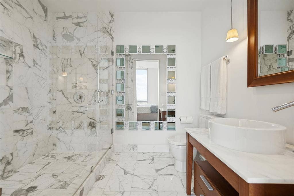 2200 Victory Avenue, #1705, Dallas, TX 75219 2200 Victory Avenue, #1705, Dallas, TX 75219