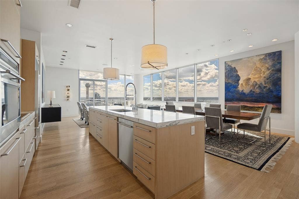 2200 Victory Avenue, #1705, Dallas, TX 75219 2200 Victory Avenue, #1705, Dallas, TX 75219