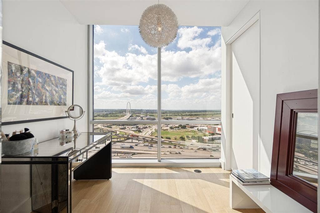 2200 Victory Avenue, #1705, Dallas, TX 75219 2200 Victory Avenue, #1705, Dallas, TX 75219