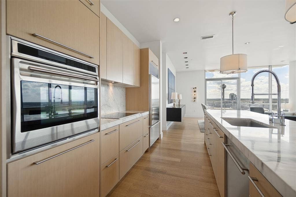 2200 Victory Avenue, #1705, Dallas, TX 75219 2200 Victory Avenue, #1705, Dallas, TX 75219