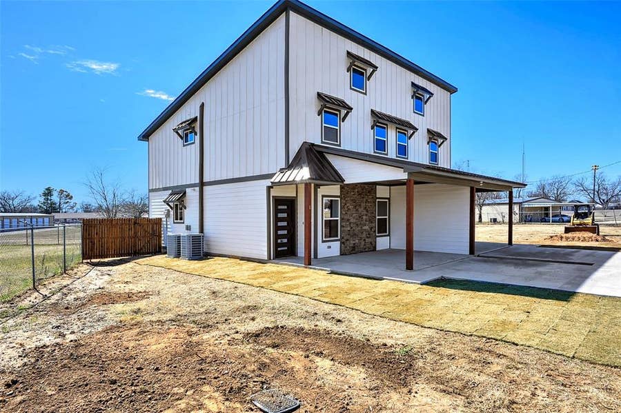 Property photo for 1304 Country Road, #A, Whitesboro, TX