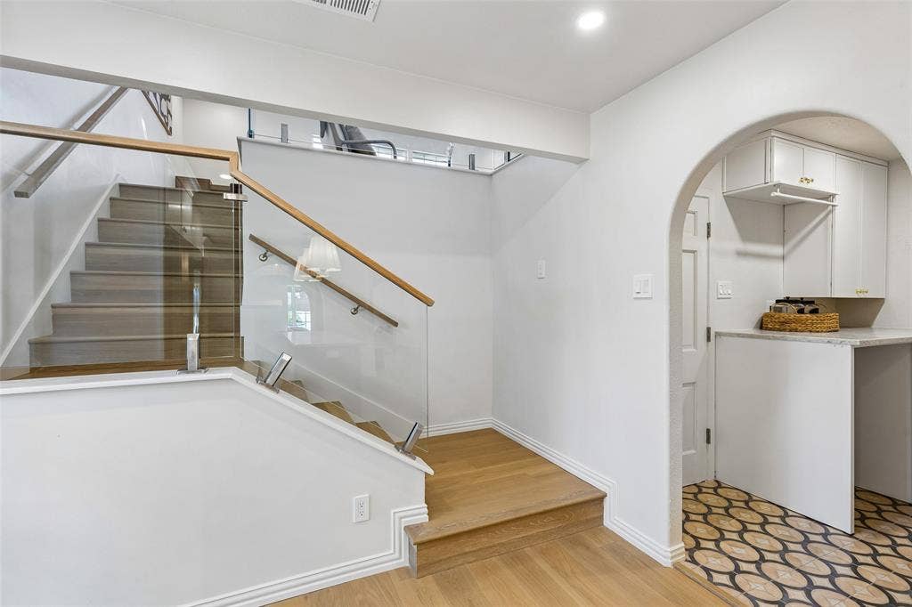 846 Creekridge Drive, Dallas, TX 75218 846 Creekridge Drive, Dallas, TX 75218