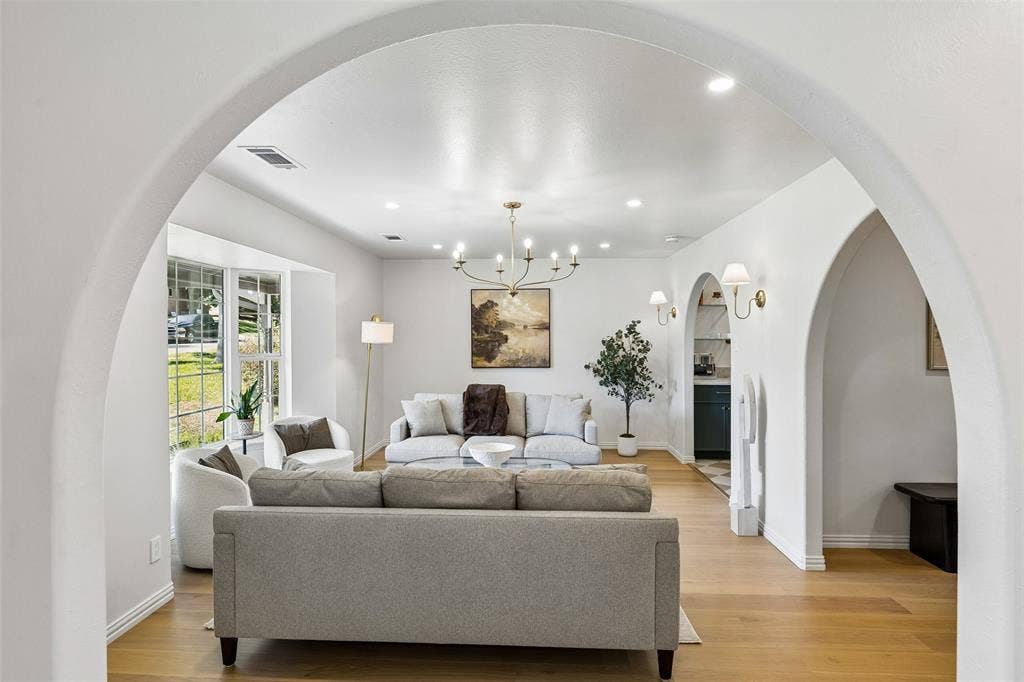 846 Creekridge Drive, Dallas, TX 75218 846 Creekridge Drive, Dallas, TX 75218