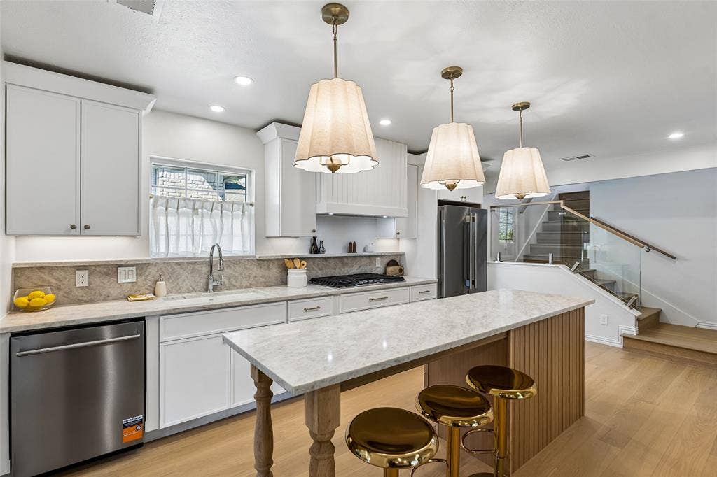 846 Creekridge Drive, Dallas, TX 75218 846 Creekridge Drive, Dallas, TX 75218