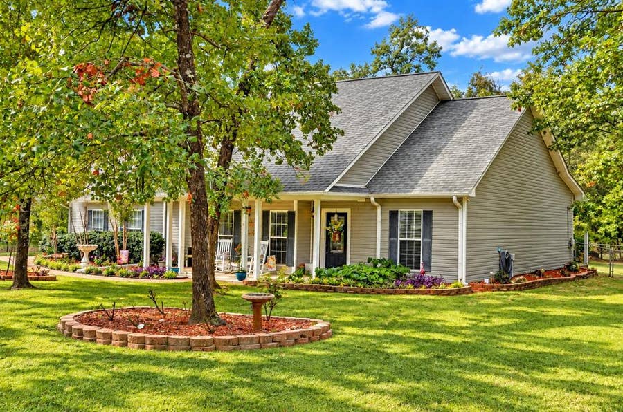 Property photo for 250 County Road 2258, Mineola, TX