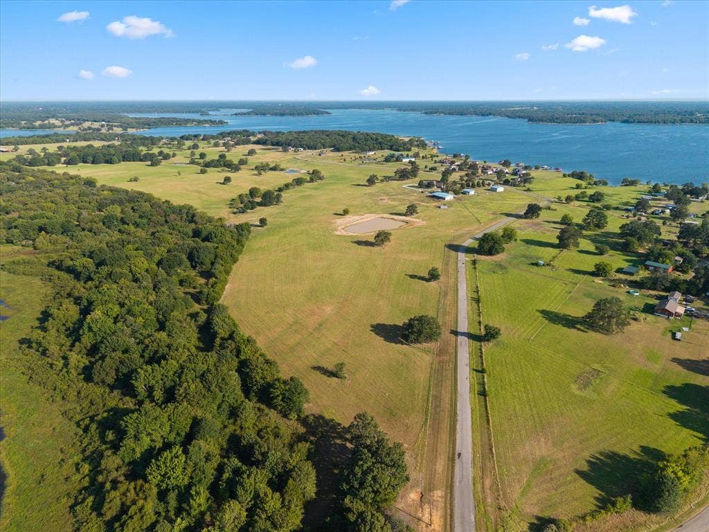 351 County Road 3378, Emory, TX 75440