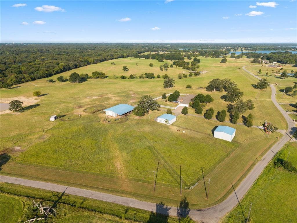 351 County Road 3378, Emory, TX 75440