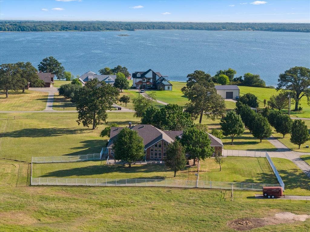 351 County Road 3378, Emory, TX 75440