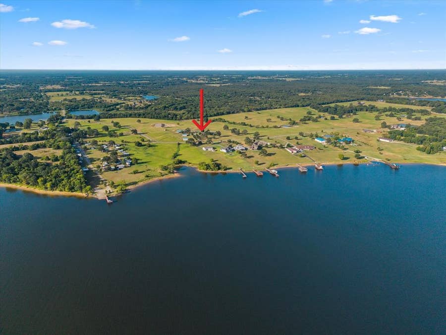 Property photo for 351 County Road 3378, Emory, TX