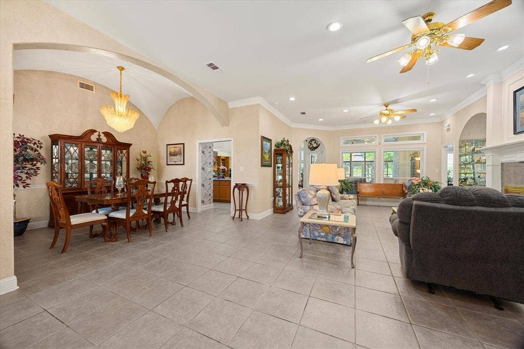 351 County Road 3378, Emory, TX 75440