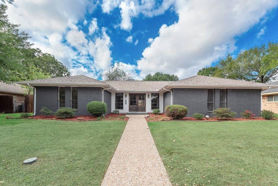 Property photo for 104 Chieftain Drive, Waxahachie, TX