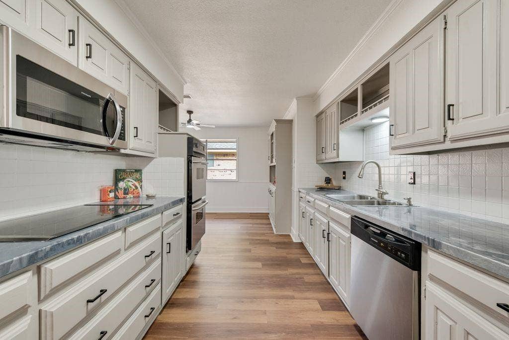 104 Chieftain Drive, Waxahachie, TX 75165 104 Chieftain Drive, Waxahachie, TX 75165