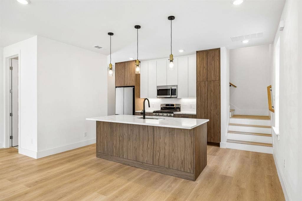413 N Patton Avenue, Dallas, TX 75203 413 N Patton Avenue, Dallas, TX 75203