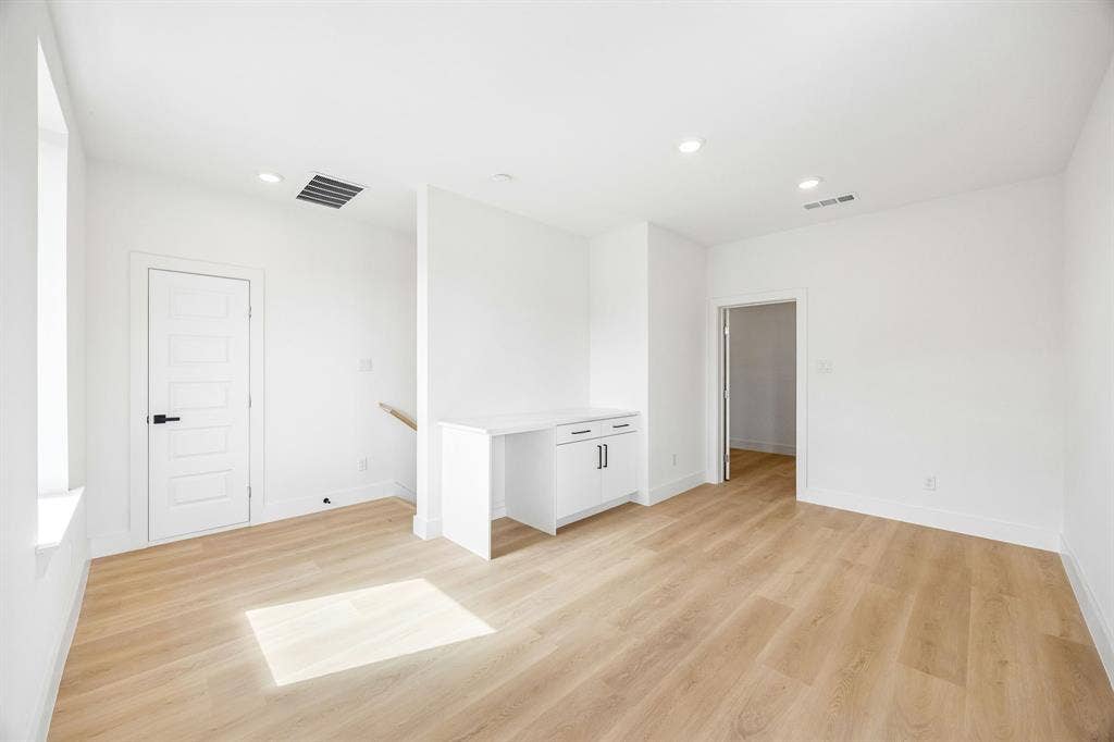 413 N Patton Avenue, Dallas, TX 75203 413 N Patton Avenue, Dallas, TX 75203