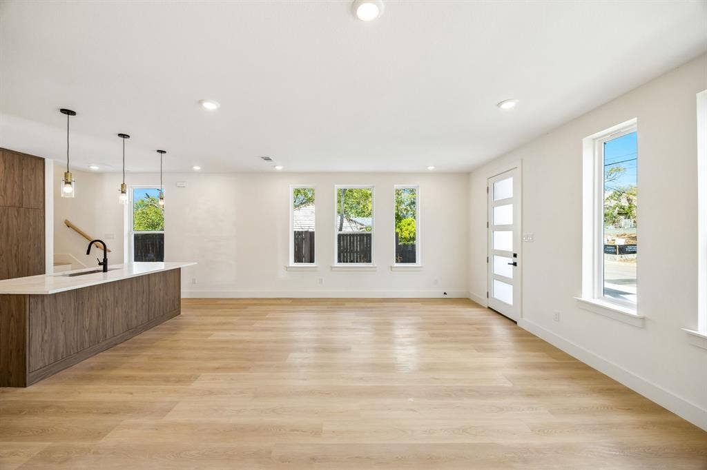 413 N Patton Avenue, Dallas, TX 75203 413 N Patton Avenue, Dallas, TX 75203