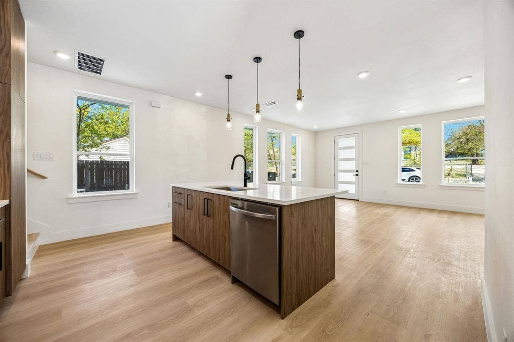 413 N Patton Avenue, Dallas, TX 75203 413 N Patton Avenue, Dallas, TX 75203