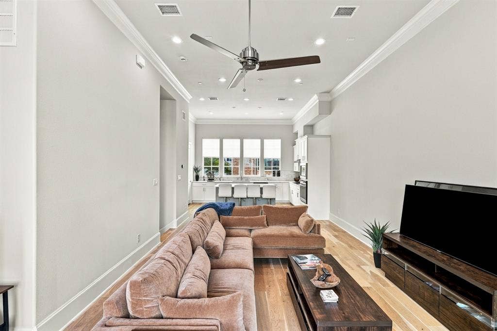 5442 Patterson, Irving, TX 75039