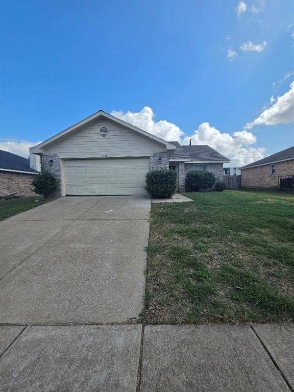 8034 Genesis Drive, Dallas, TX 75232 8034 Genesis Drive, Dallas, TX 75232