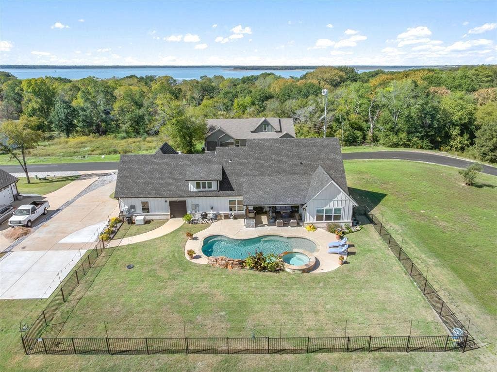 203 Splitrail Drive, Mabank, TX 75143 203 Splitrail Drive, Mabank, TX 75143