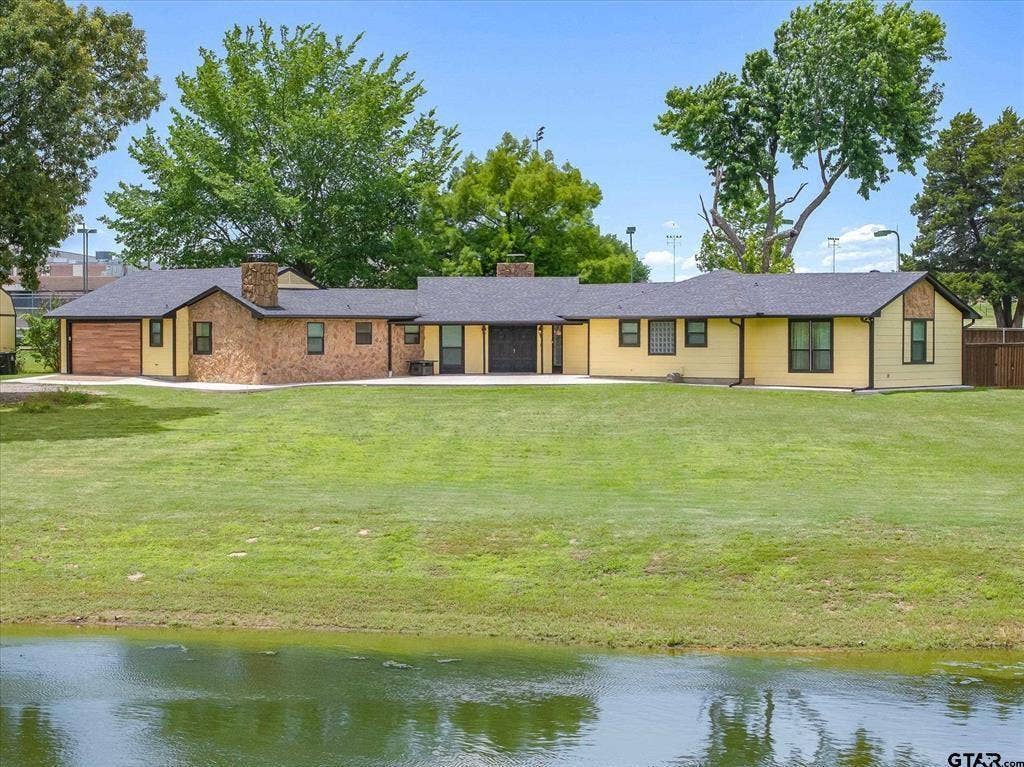 1203 N Spring Street, Grand Saline, TX 75140