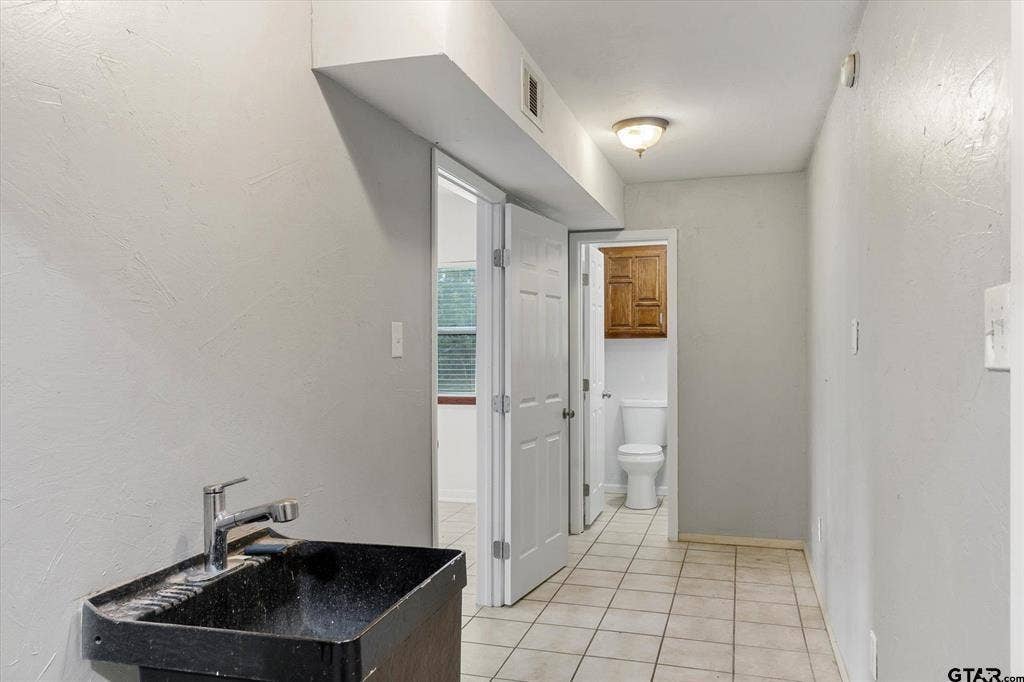 1203 N Spring Street, Grand Saline, TX 75140