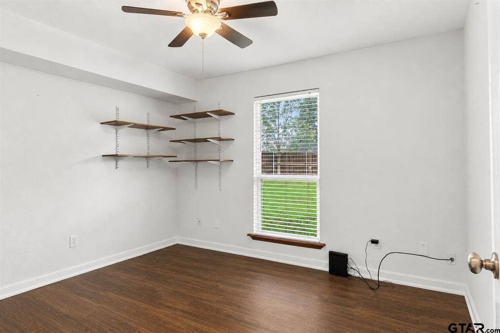 1203 N Spring Street, Grand Saline, TX 75140