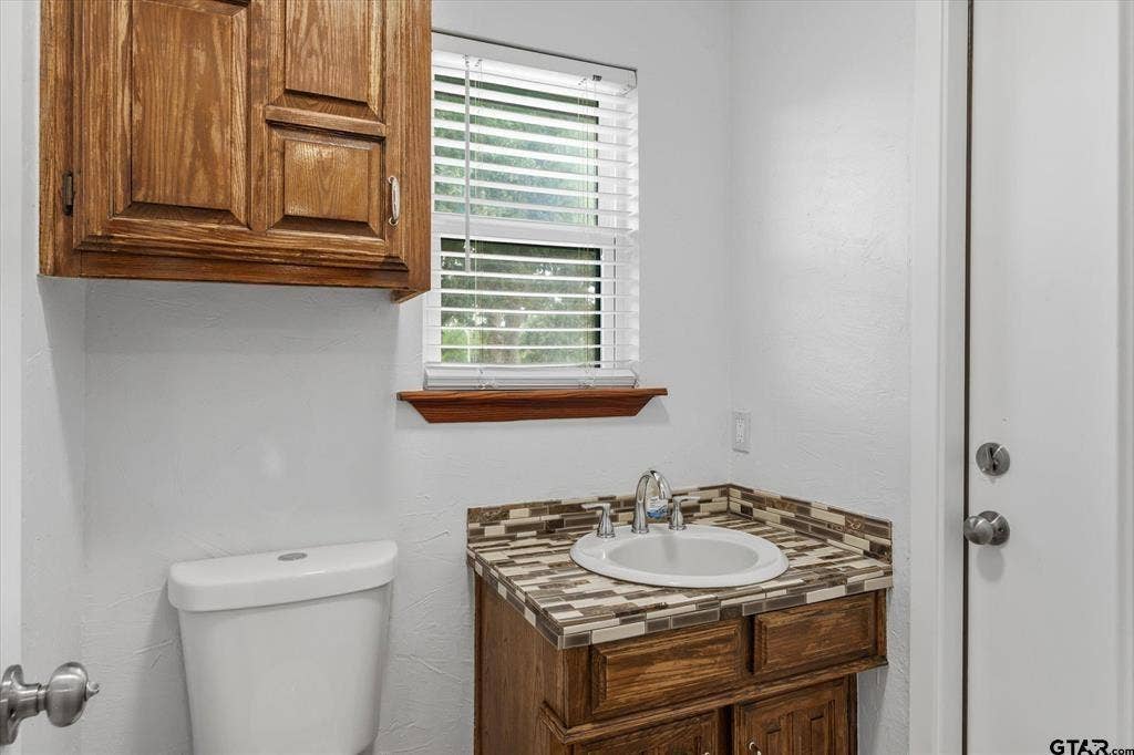 1203 N Spring Street, Grand Saline, TX 75140