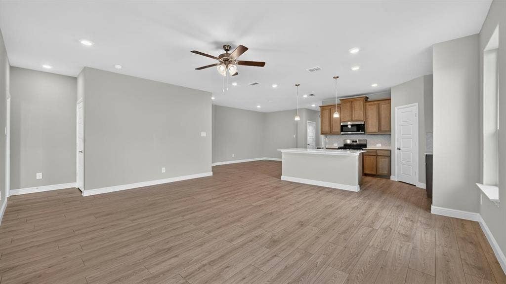 113 RINGTRAIL Drive, Rhome, TX 76078