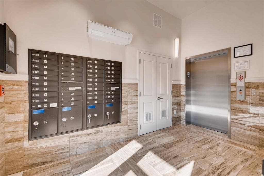928 Travis Avenue, #407, Fort Worth, TX 76104