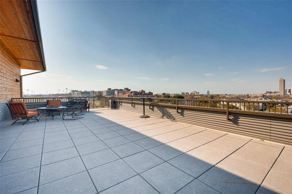 928 Travis Avenue, #407, Fort Worth, TX 76104