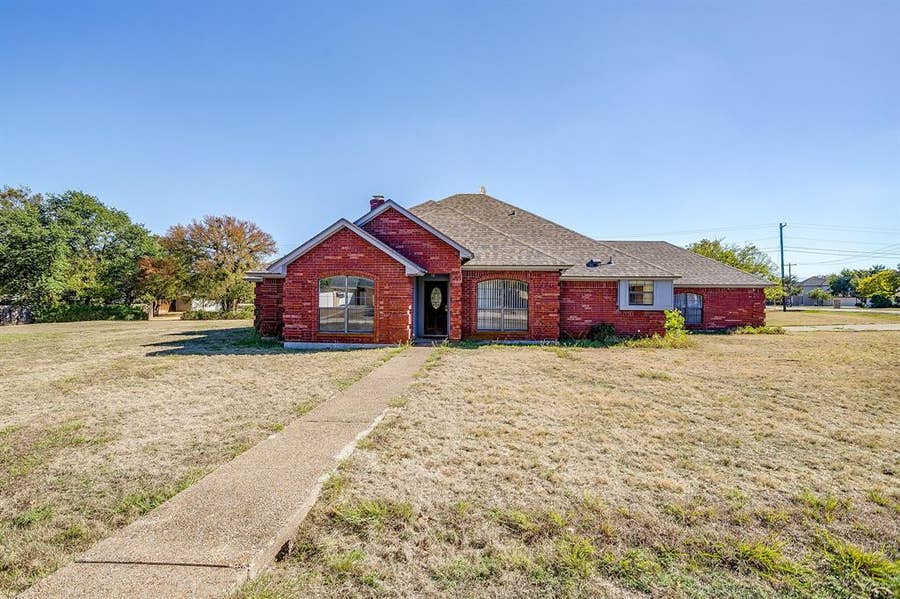 Property photo for 101 Royal Oak Drive, Aledo, TX